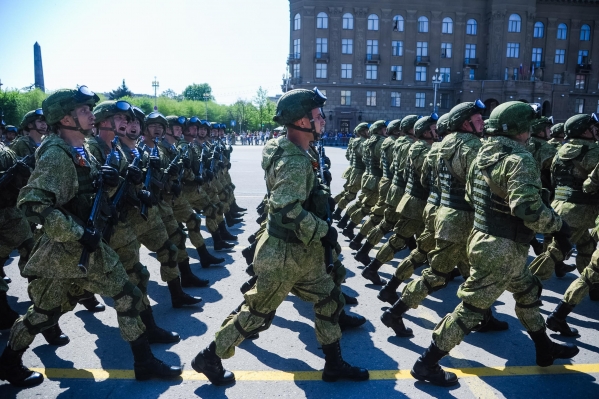 Несколько сот жителей Волгоградской области подписали контракт с Минобороны РФ