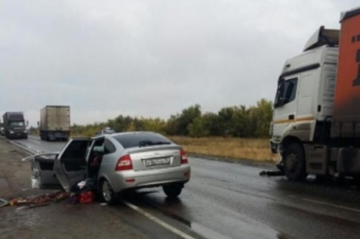 Два человека погибли и двое пострадали в ДТП на трассе под Волгоградом