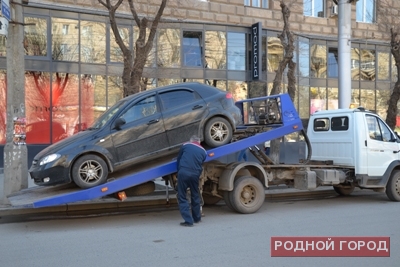 Волгоградские автолюбители продолжают нарушать ПДД