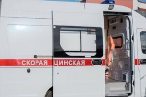 Тело пожилого мужчины нашли возле автобусной остановки в Волгограде