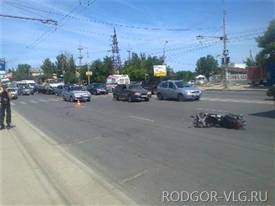 На юге Волгограда скутерист убил пешехода