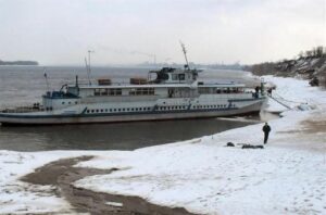 Возобновлено движение теплоходов между Волгоградом и островом Сарпинским