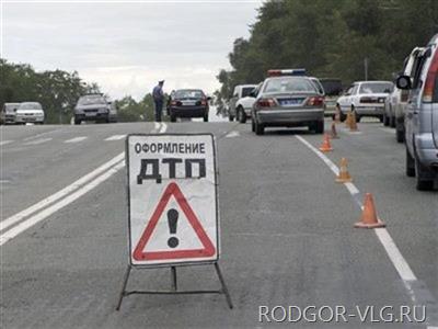 В Волгоградской области, вылетев в кювет, погиб водитель