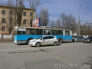 В Волгограде в ДТП пострадала пассажирка троллейбуса