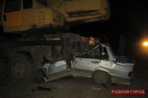 Под Волгоградом в ДТП с автокраном погиб водитель «ВАЗ-21150»