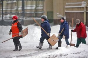 В новогодние каникулы коммунальщики будут дежурить круглосуточно