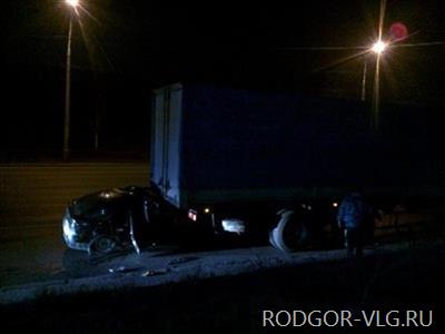 В Волгограде в ДТП грузовика и «легковушки» погиб мужчина