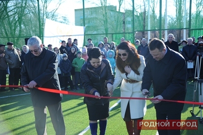 В Волгограде открыли современное поле для мини-футбола