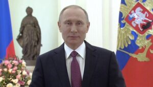 Владимир Путин поздравил женщин с 8 Марта стихами Бальмонта