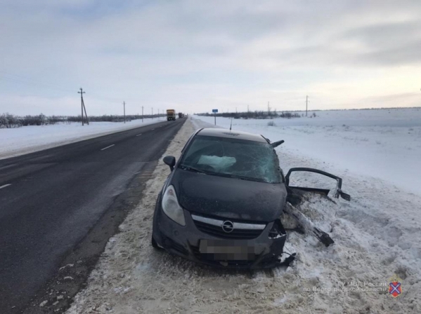 В Волгоградской области в ДТП с фурой пострадал водитель