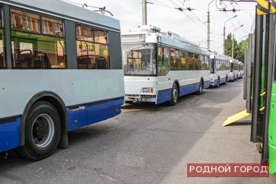 Сергей Боженов вручил городу ключи от новеньких троллейбусов