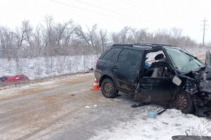 Один человек погиб, 3 пострадали в ДТП в Волгоградской области