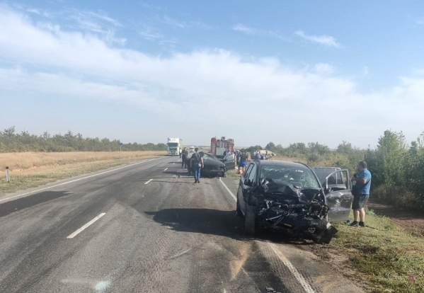 Троих детей, пострадавших в ДТП, доставили в волгоградскую больницу