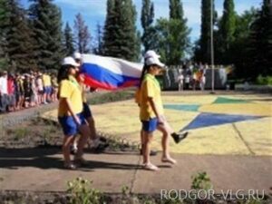 Камышинские школьники организовали «Солнечную страну»