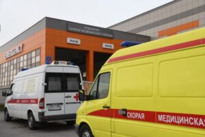 В центре Волгограда автомобиль сбил девушку