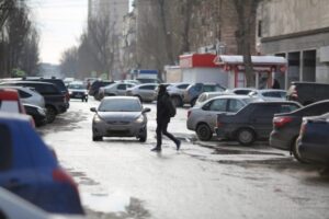 Под Волгоградом автоледи на иномарке сбила 15-летнего пешехода