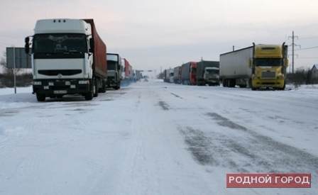 Дорожникам грозит штраф за беспорядок на федеральной трассе