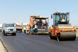 Федеральные трансферты помогают ремонтировать дороги в Волжском