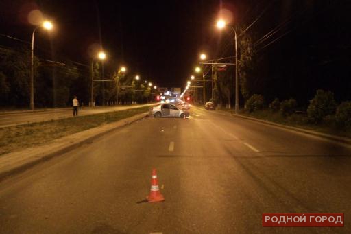 В ДТП с двумя иномарками в Волгограде пострадали двое детей