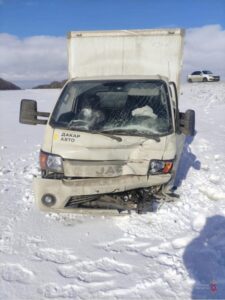 Под Волгоградом женщина-водитель выполнила команду регулировщика и пострадала