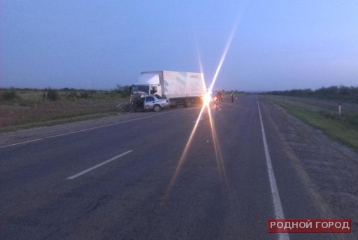 Под Волгоградом в тройном ДТП погиб 26-летний водитель Nissan