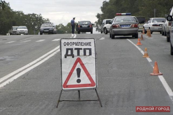 На севере Волгограда в тройном ДТП пострадали два человека