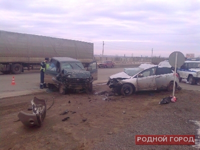 В Волгограде банкир погиб в аварии, пытаясь обогнать автоледи