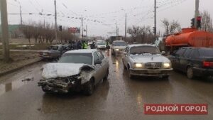 Пенсионер стал виновником аварии в Волгограде