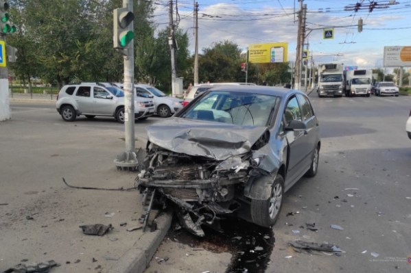 Из-за аварии на Первой Продольной в Волгограде образовалась пробка