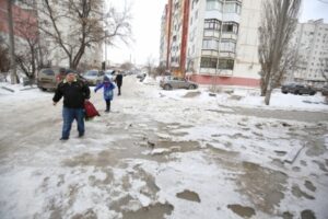 На севере Волгограда ликвидируют аварию на магистральном водопроводе