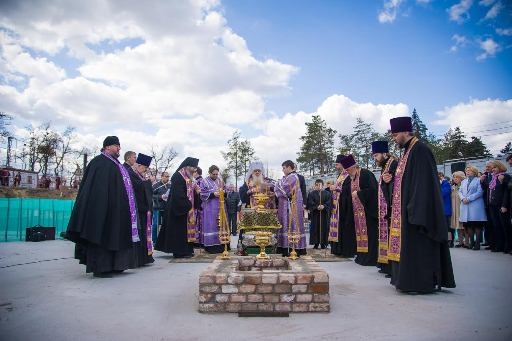 В храм Александра Невского в Волгограде заложен памятный камень