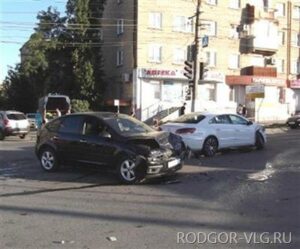 Шесть волгоградцев пострадали в авариях