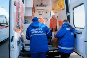 Под Волгоградом водитель на иномарке на светофоре сбил пенсионерку