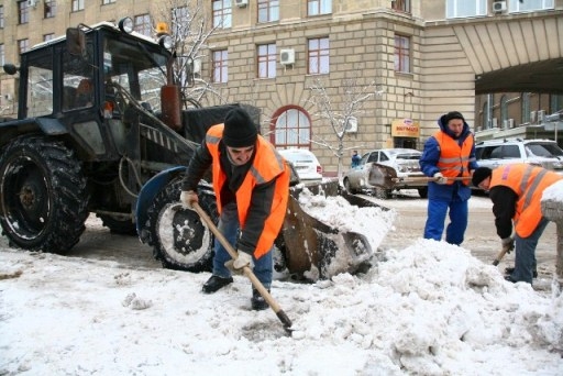 85 единиц спецтехники вышли на улицы Волгограда