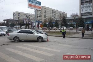 В Волгограде за сутки под колеса автомобилей попали три пешехода