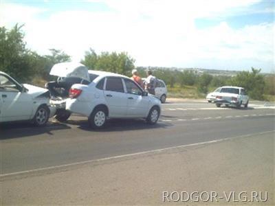 21-летний волгоградец устроил тройную аварию