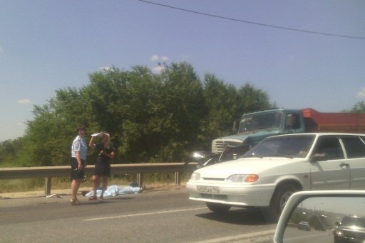 В Волгограде в ДТП с грузовиком погиб 45-летний водитель (фото)