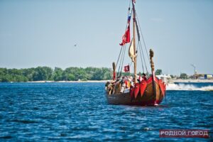 В Волгоград на ладье «Славяна» прибыла богатырская дружина: фоторепортаж