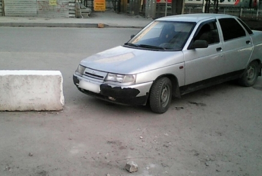 Водитель на «десятке» опрокинул бетонный блок на пешехода в Волгограде