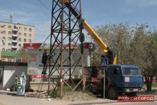 5 нелегальных киосков демонтировали на западе Волгограда