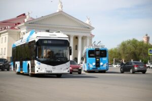 В Волгограде с 1 мая вышли на маршрут новые троллейбусы с автономным ходом