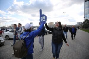 В Волгограде болельщики выразили благодарность волонтерам