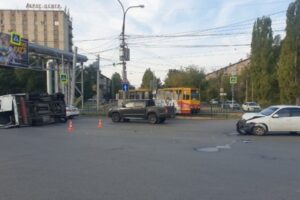 Под Волгоградом в аварии с маршруткой пострадали несколько человек