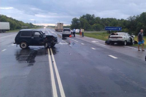 В Волгоградской области двое пострадали в ДТП четырёх машин