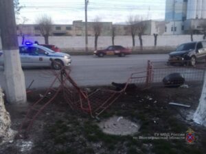 В Волгограде водитель на иномарке сбил 77-летнюю пенсионерку