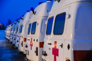 На трассе в Волгоградской области «пятерка» врезалась в фуру