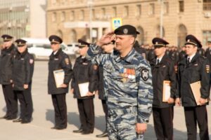 В Волгограде провели парад в честь сотрудников МВД накануне праздника