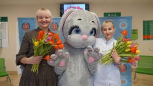 Волгоградские волонтеры поздравили жительниц области с 8 Марта