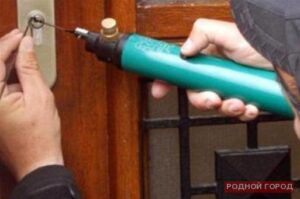 Хирург опоздал на операцию из-за заклинившей двери в Волгограде