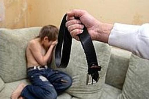 Житель Светлоярского района избил 4-летнего сына за отказ учить буквы